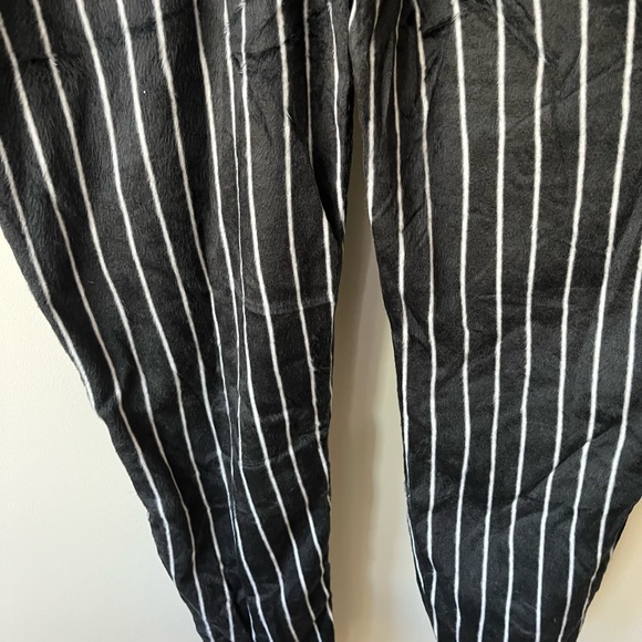 Jack Skellington Onesie - Picture 4 of 6